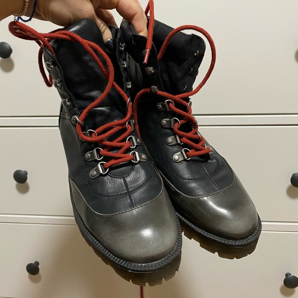 Boots 9 so